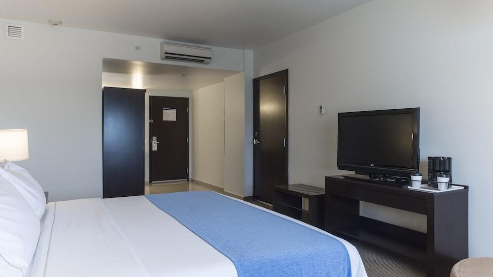 Holiday Inn Express Guadalajara Iteso By Ihg Сапопан Экстерьер фото
