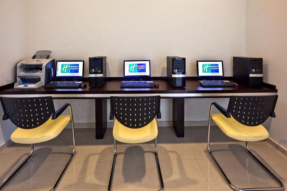Holiday Inn Express Guadalajara Iteso By Ihg Сапопан Бизнес фото