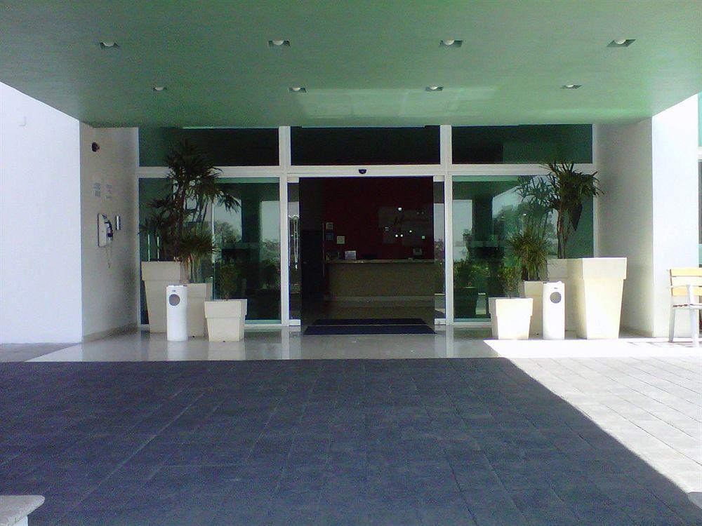 Holiday Inn Express Guadalajara Iteso By Ihg Сапопан Экстерьер фото