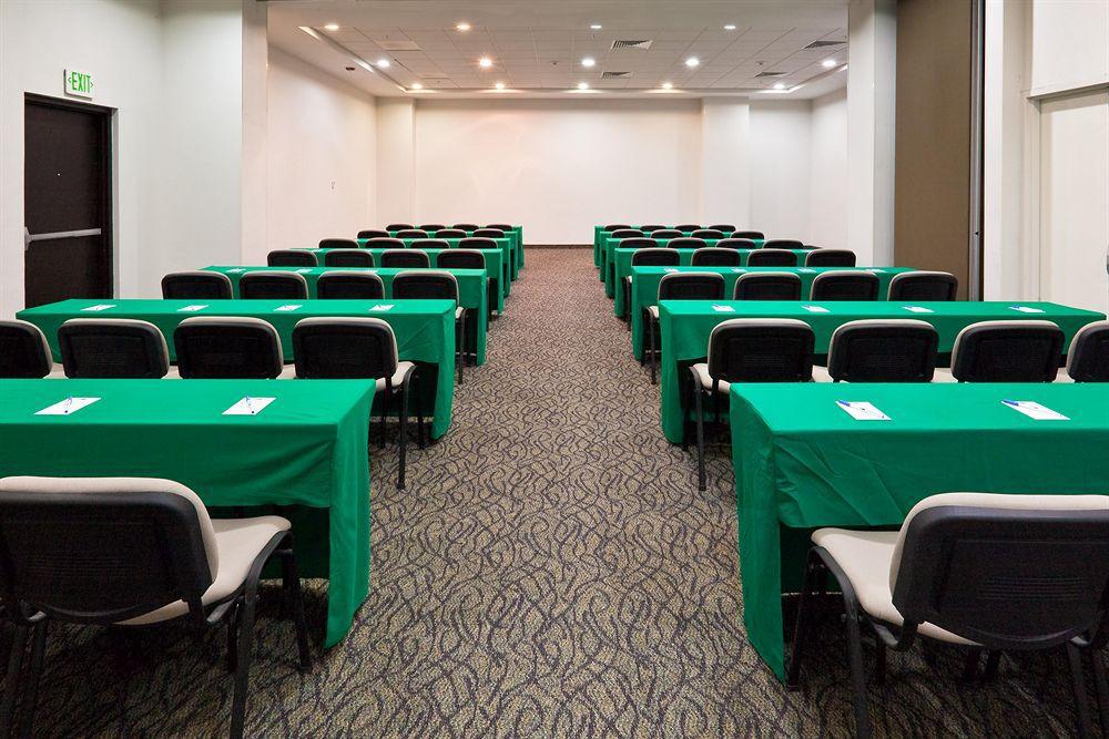 Holiday Inn Express Guadalajara Iteso By Ihg Сапопан Удобства фото