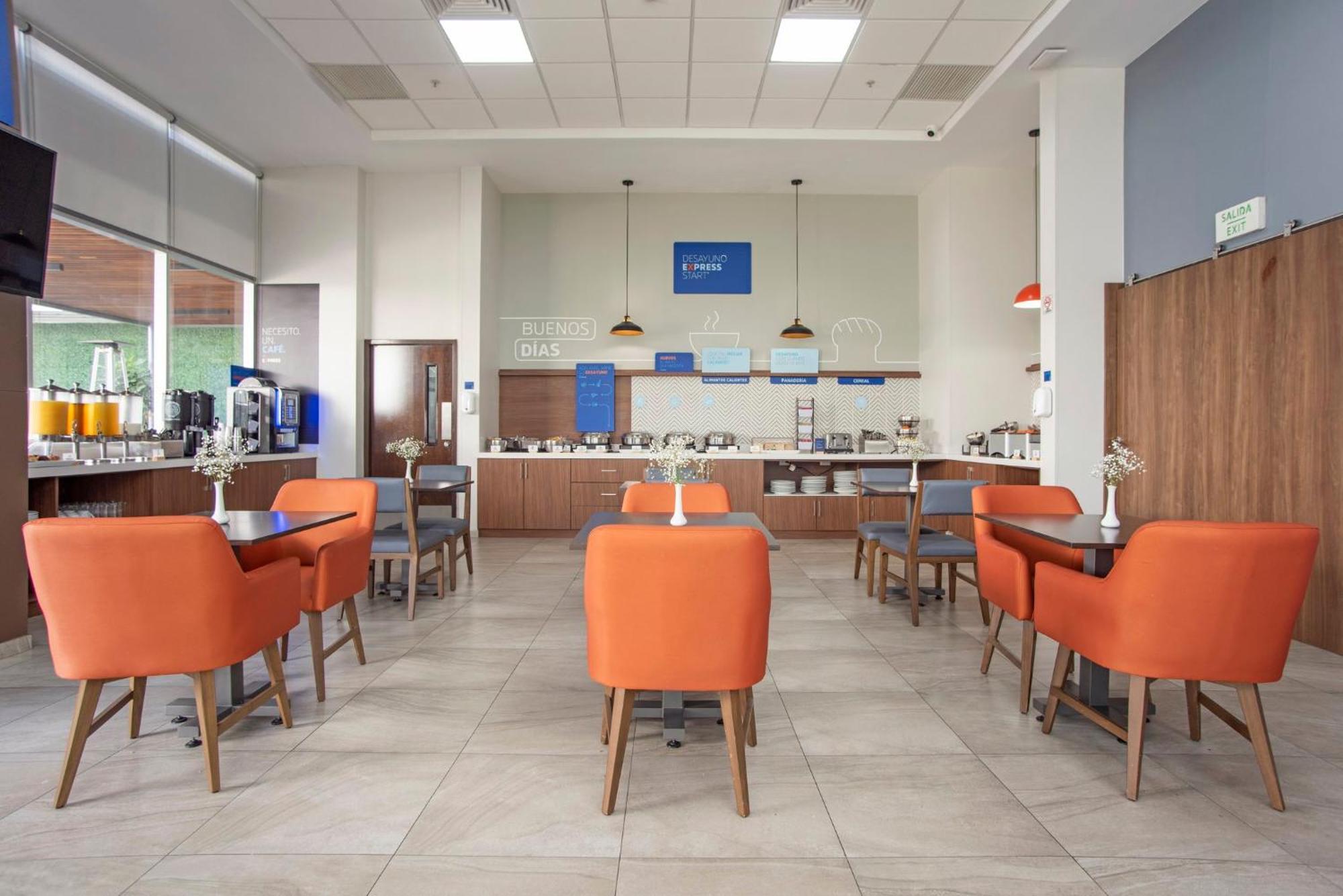 Holiday Inn Express Guadalajara Iteso By Ihg Сапопан Экстерьер фото