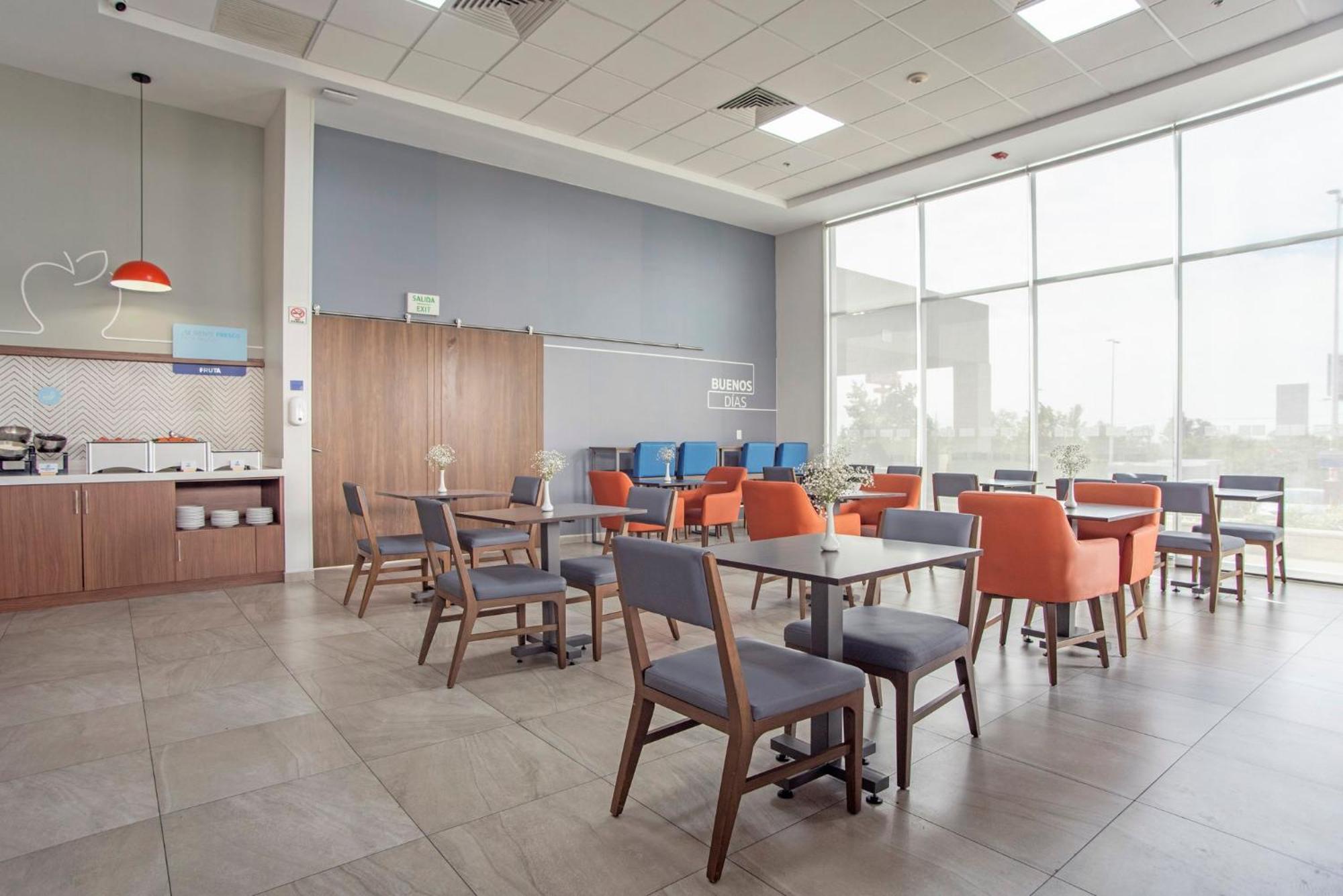 Holiday Inn Express Guadalajara Iteso By Ihg Сапопан Экстерьер фото