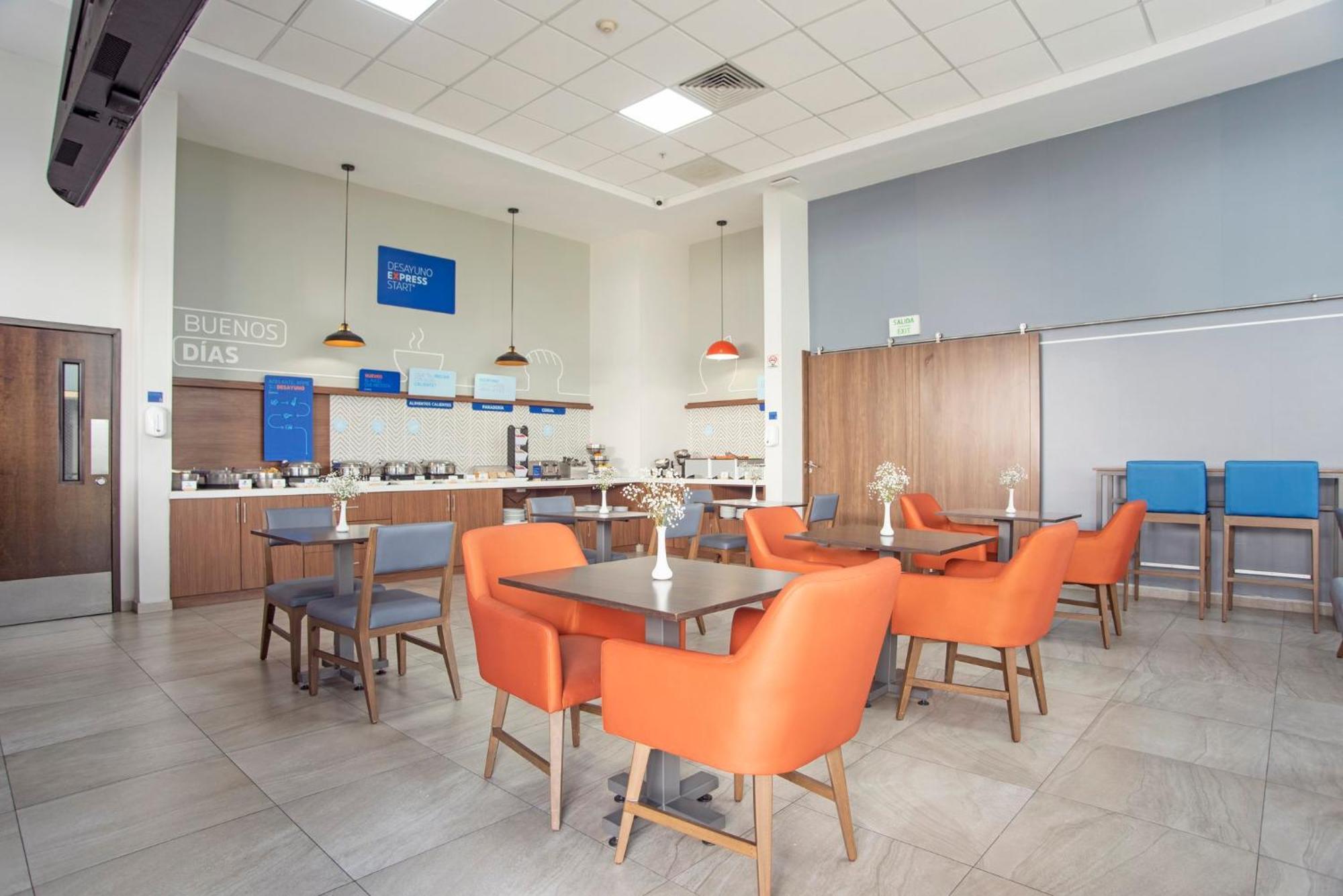 Holiday Inn Express Guadalajara Iteso By Ihg Сапопан Экстерьер фото