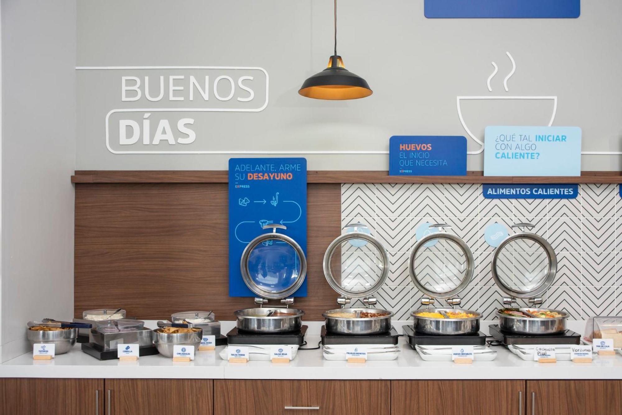 Holiday Inn Express Guadalajara Iteso By Ihg Сапопан Экстерьер фото